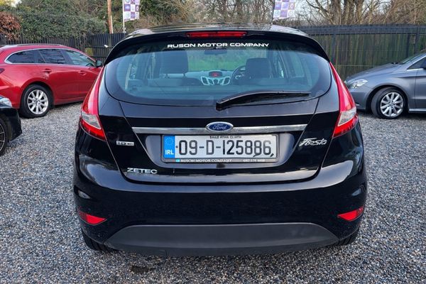 2009 Ford Fiesta 1.4 TDCi  – Low Running Cost 381496946