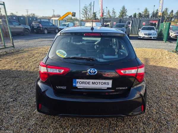 Toyota Yaris 2017 381412804