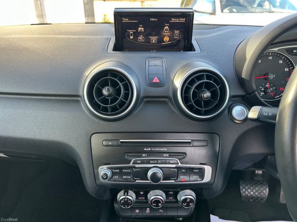 Audi A1 2016 1.0 Auto 381416426