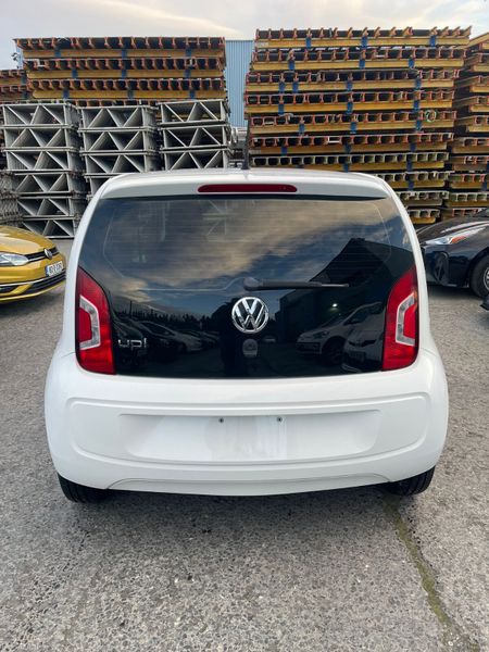 2014 Volkswagen Up Automatic 381418578