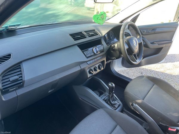 Skoda Fabia 2018 381427338