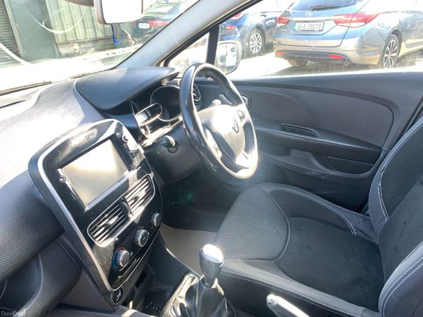 Renault Clio 2018 1.1 litter petrol NCT 01/28 381429766