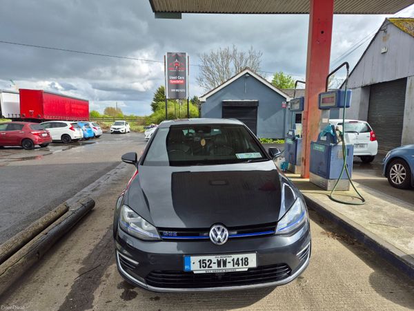 Volkswagen Golf 2015 381435780