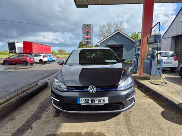 Volkswagen Golf 2015 381435788