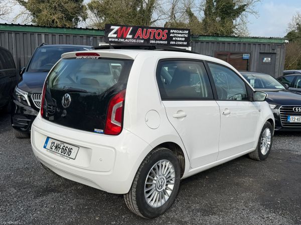 12 Volkswagen up! With Sun Roof 381545920