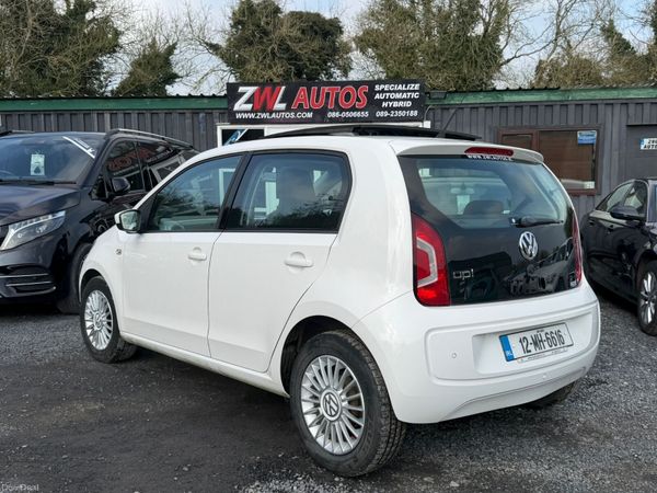 12 Volkswagen up! With Sun Roof 381545922