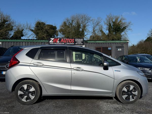 17HONDA FIT HALF LEATHER SEATS 381546570