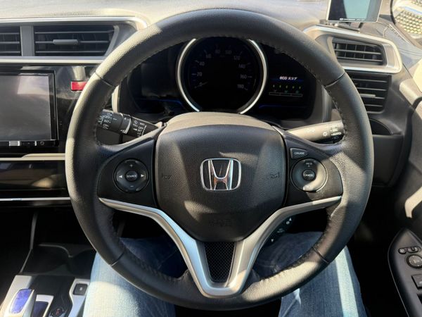 17HONDA FIT HALF LEATHER SEATS 381546578