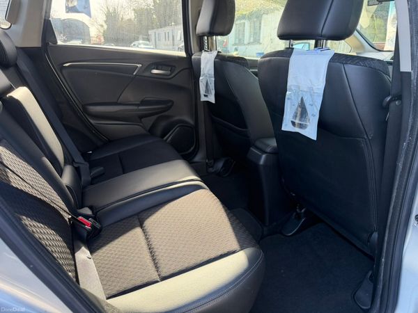 17HONDA FIT HALF LEATHER SEATS 381546584