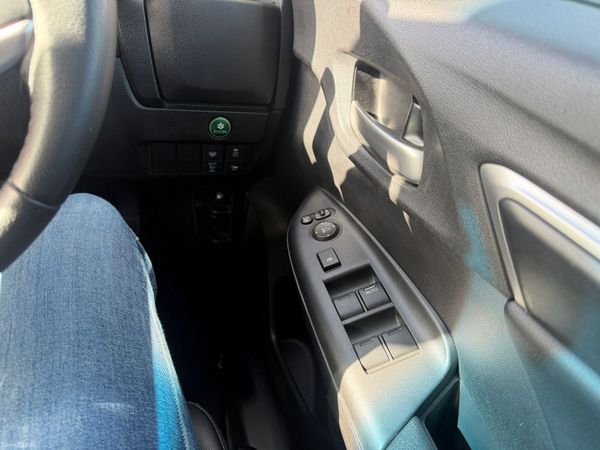 17HONDA FIT HALF LEATHER SEATS 381546586