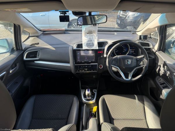 17HONDA FIT HALF LEATHER SEATS 381546588