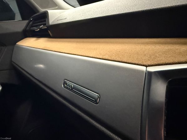 222 Audi Q3 1.4 45 TFSi E Sport Tech 381570278