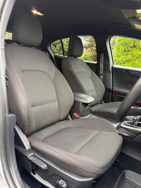 Immaculate Low Kms 222 Ford Focus ST Line! 381589050