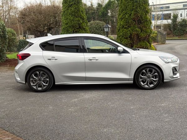 Immaculate Low Kms 222 Ford Focus ST Line! 381589020