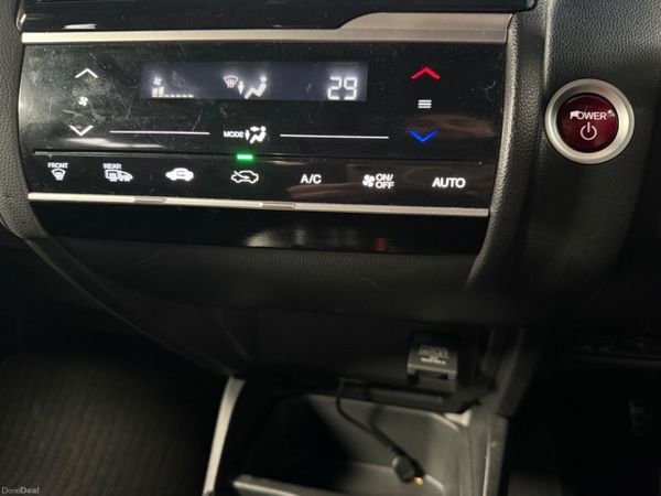 2015 Honda Fit 1.5 Hybrid Automatic,Sports 381598910