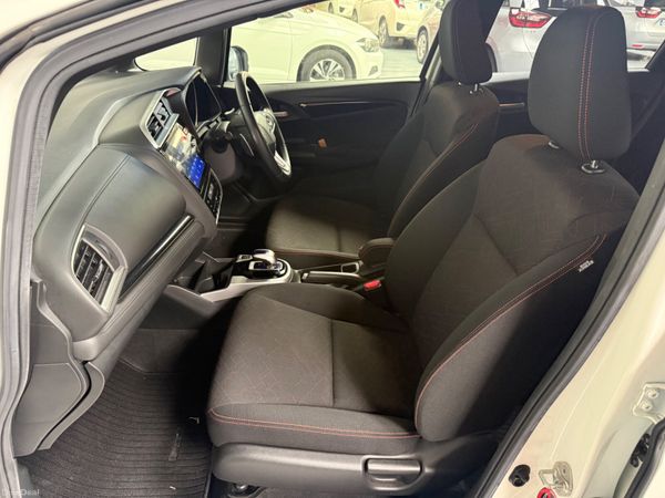 2015 Honda Fit 1.5 Hybrid Automatic,Sports 381598922