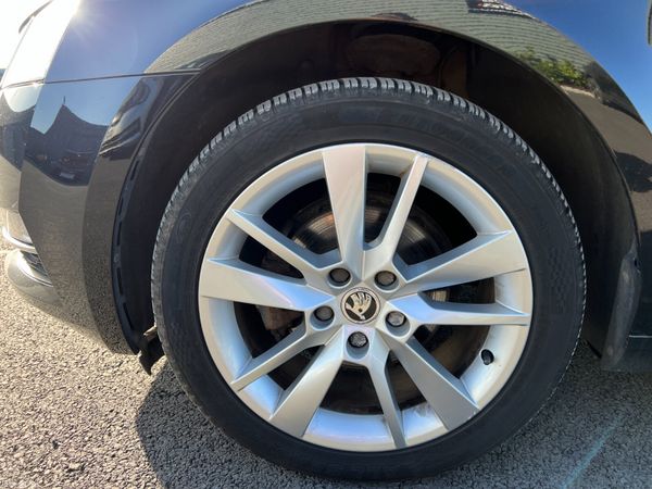 2018 (182) Skoda Octavia SE L 1.6 TDI - Estate 381507560