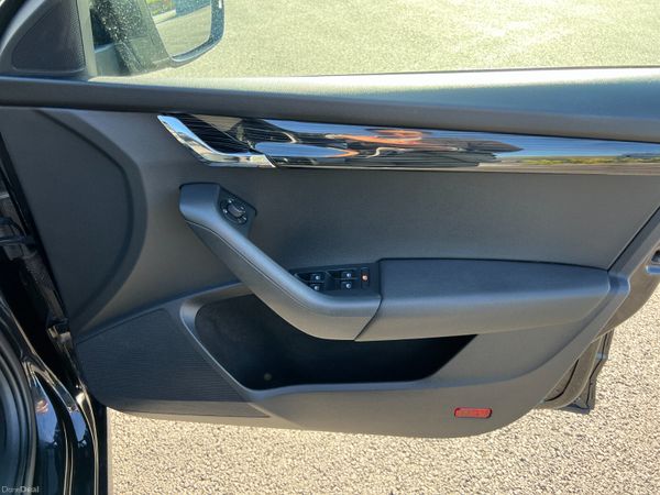 2018 (182) Skoda Octavia SE L 1.6 TDI - Estate 381507576