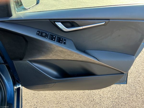 2022 (222) Kia Niro 3 1.6 PHEV Auto 381507622