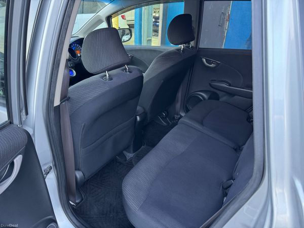 2012 Honda fit hybrid Automatic 381508712