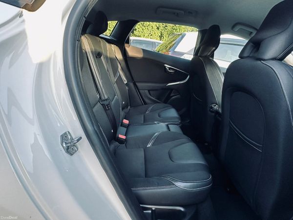 VOLVO V40 2017 2.0DIESEL D4 EDITION 381523772