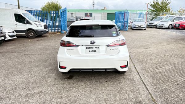 Lexus CT 1.8 Hybrid 2015 381523880