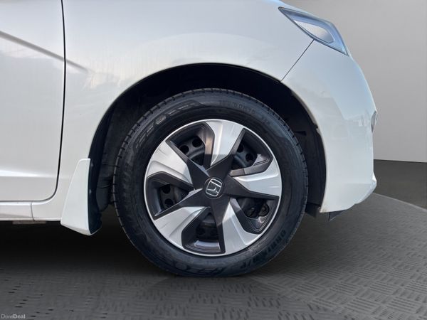 2016 Honda Fit Hybrid (S140) 381526770