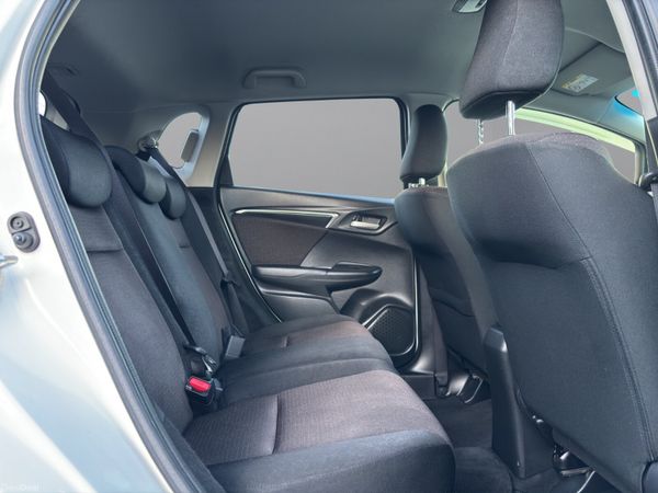 2016 Honda Fit Hybrid (S140) 381526730