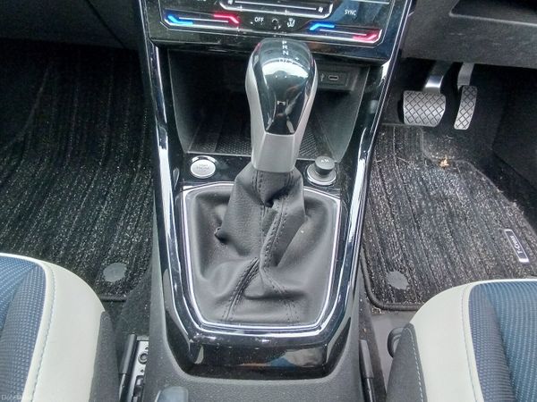 2023 VW T-CROSS Pear white 381692524