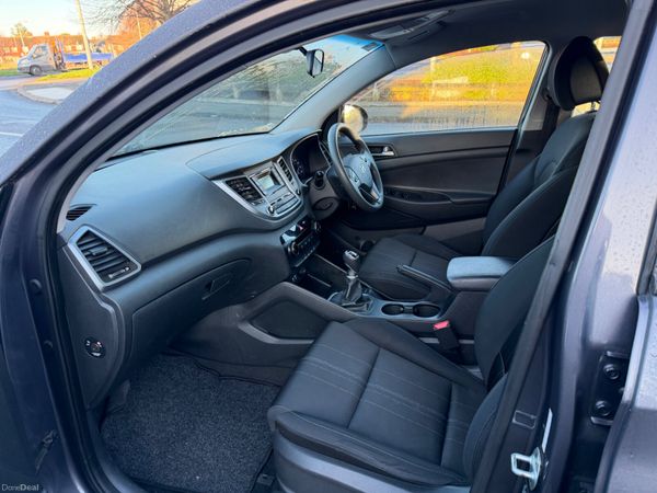 Hyundai Tucson 2016 tax and nct low miles 381699452