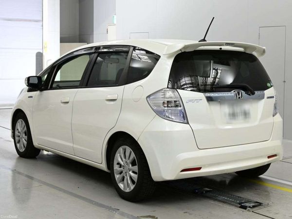 2013 Honda Fit 1.3 Hybrid Automatic 381699950