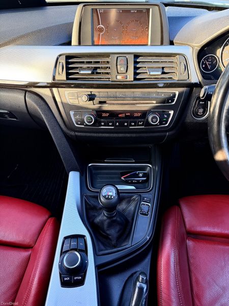 BMW 3-Series 2013 320D 381621578