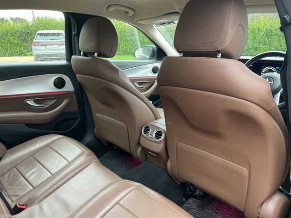 Mercedes-Benz E-Class 2019 381624852
