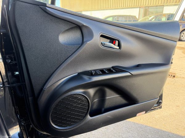 Toyota Prius PHEV Automatic 381754034