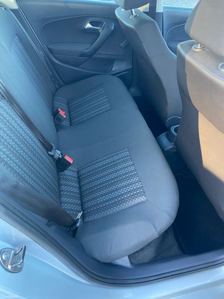 Volkswagen Polo 2015 381765902