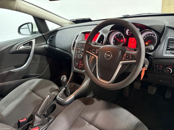 15 Opel Astra SC 1.7 CDTi Diesel 110 Bhp NCT 05/27 381768202