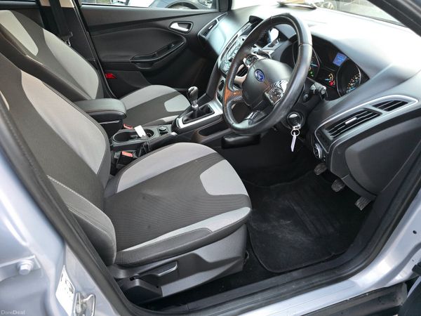 131 Ford Focus 1.6 TDCI ZETEC 381777606