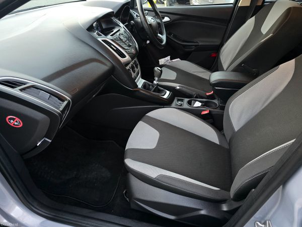 131 Ford Focus 1.6 TDCI ZETEC 381777616