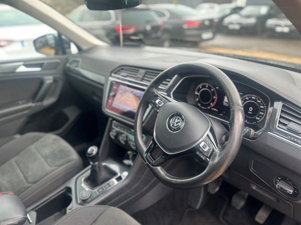 Volkswagen Tiguan Highline 2.0 TDI 4 motion 381797524