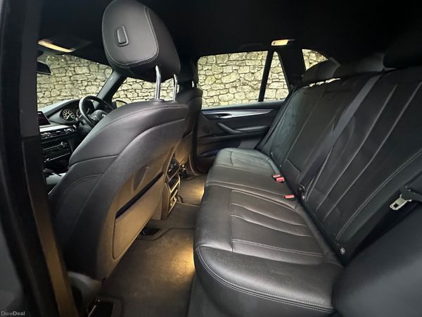 BMW X5 M Sport 381701648