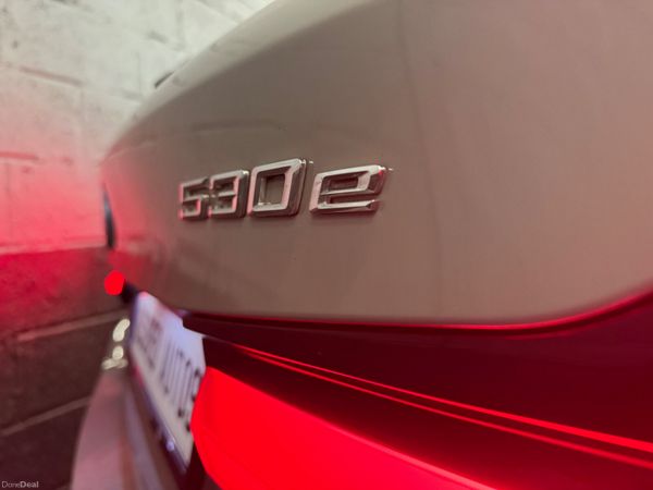 221 BMW 530E M-Sport Pro Touring 381722770