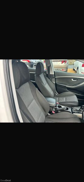 Hyundai i30 1.6 CRDI AUTO 381730622