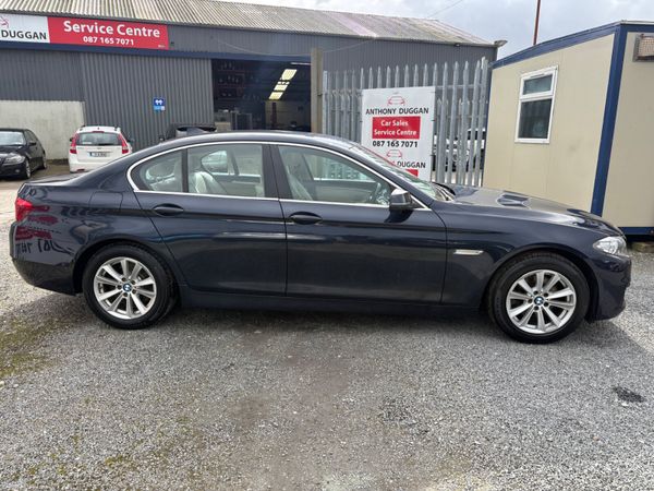 152 BMW 5-Series SE AUTO 381849152
