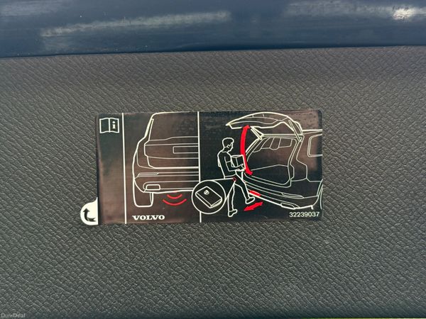 Stunning 231 Volvo XC90 R-Design! 381861368