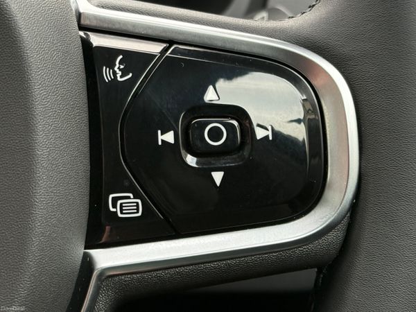 Stunning 231 Volvo XC90 R-Design! 381861400