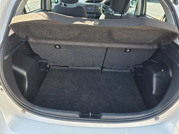 Toyota Yaris 2019 381810348