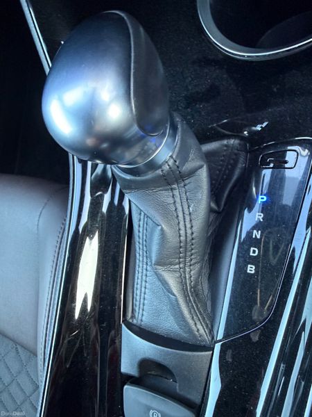 2017 Toyota C-HR 1.8 Hybrid Automatic,Top Specs 381814672