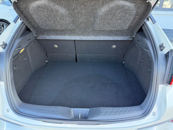 2017 Toyota C-HR 1.8 Hybrid Automatic,Top Specs 381814686