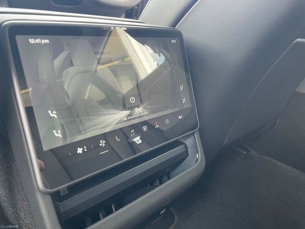 Tesla Model 3 2025 381964840