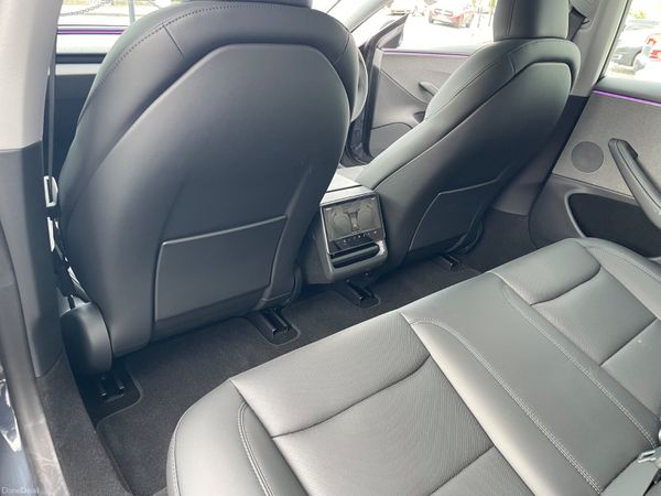 Tesla Model 3 2025 381964844